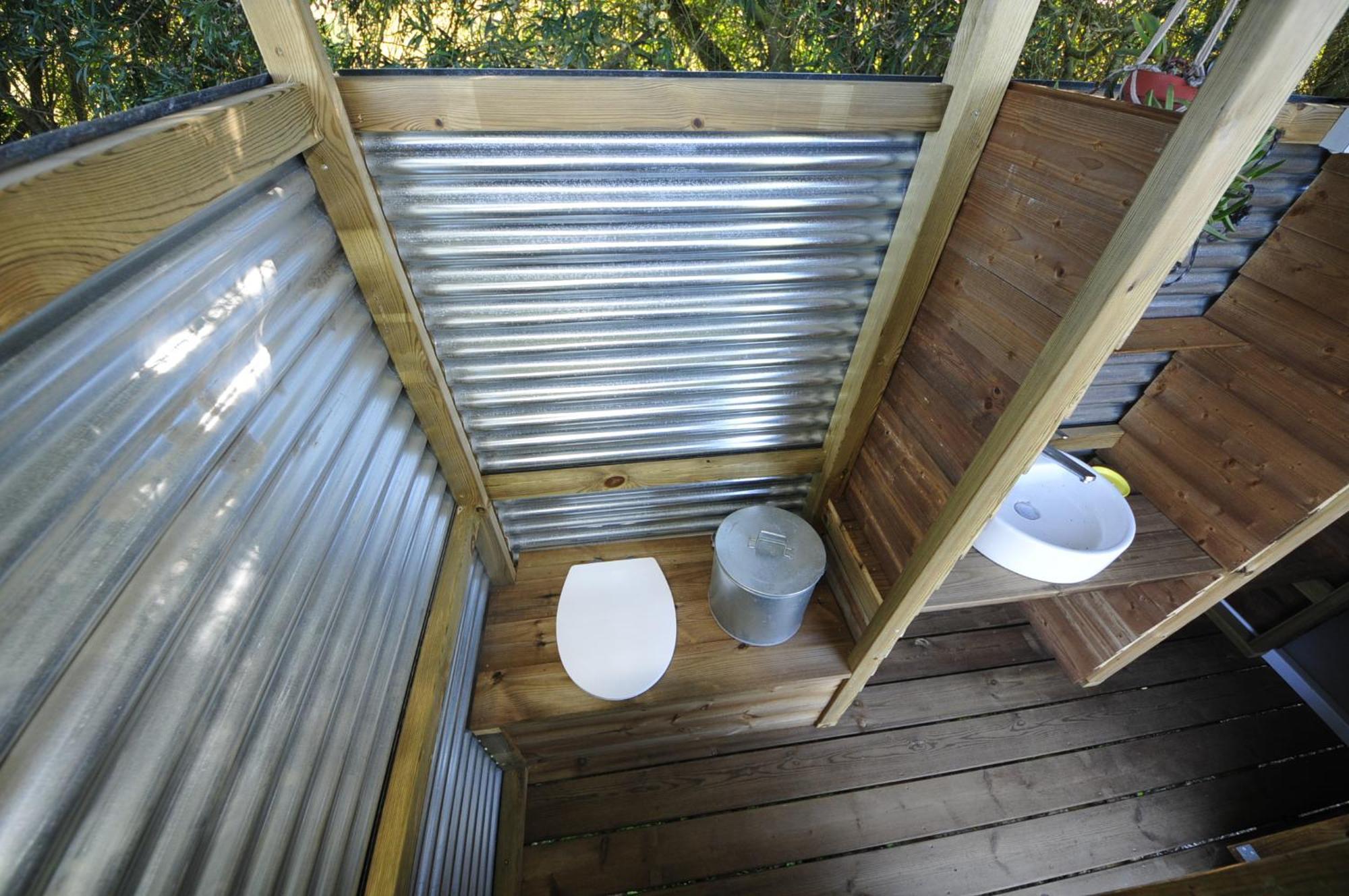 Cosy Nest In Animal Rescue Monte Dos Vagabundos Camping