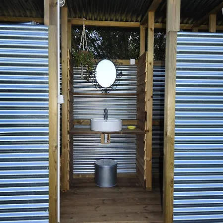 Cosy Nest In Animal Rescue Monte Dos Vagabundos Hotel Sao Teotonio Exterior photo